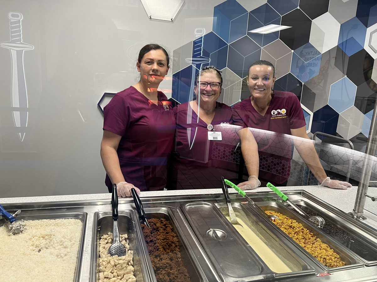 🌟Happy First Day of School, <a href="/WarrenCoSchools/">Warren Co Schools</a>! 🎉 Today is the beginning of an exciting year filled with new friendships, fresh goals, &amp; new opportunities for children &amp; adults! We get to achieve great things together! 📚🤗 #NewBeginnings #NewOpportunities #preschooltoprofession