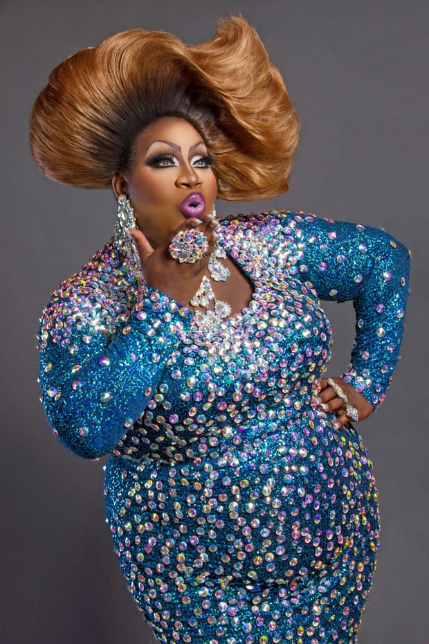 CriticalRole's tweet photo. DIVINES &amp; DRAG QUEENS 💃 ✨

The brightest light in any room, Ashley Johnson’s EVERLIGHT could only be captured by the shine of @LatriceRoyale! ☀️

#CriticalRoleSpoilers https://t.co/xIRekJnbWb