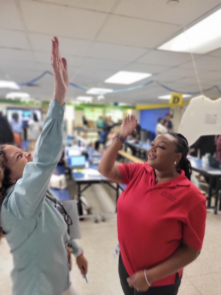 Profe_Hernandez tweet media