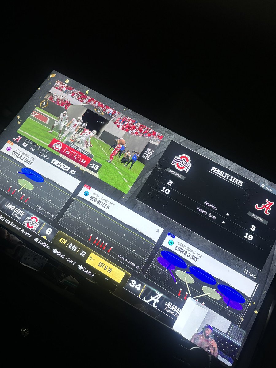 OutWorkWho_21's tweet photo. First natty secured🏆🏈‼️ #twitchrecap https://t.co/GEYaoWxTMP