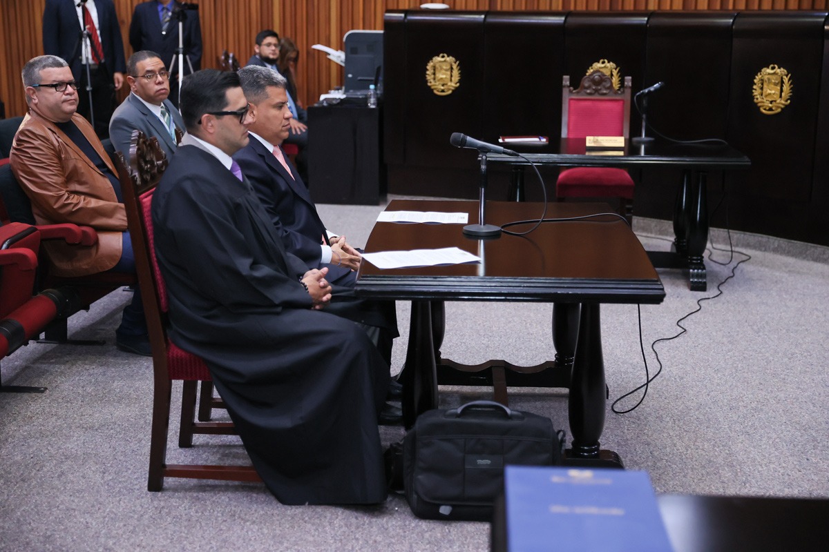 #EnFotos Por el partido Primero Venezuela, acude Luis Parra a la convocatoria realizada por la Sala Electoral del Tribunal Supremo de Justicia