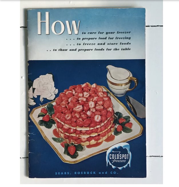 Yellowonetsy's tweet image. Here's a 1949 Coldspot Feezer booklet with 36 pages of recipes and freezing tips.  I love the photos and illustrations. For sale at bit.ly/YellowD. #vintageshowandsell #vintagecookbook #foodie #vintage #1940s #cooking #vintageadvertising