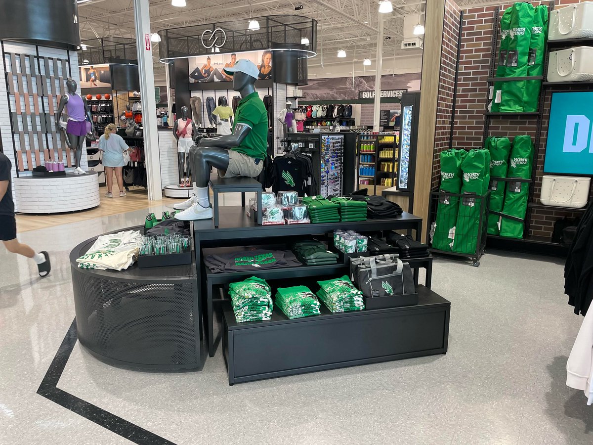 affinitylicense's tweet image. 👀👀check out all the Mean Green merchandise at @DICKS 
Let’s gear up Mean Green Nation!!! 
@MeanGreenSports @UNTAlumniAssoc @UNTsocial