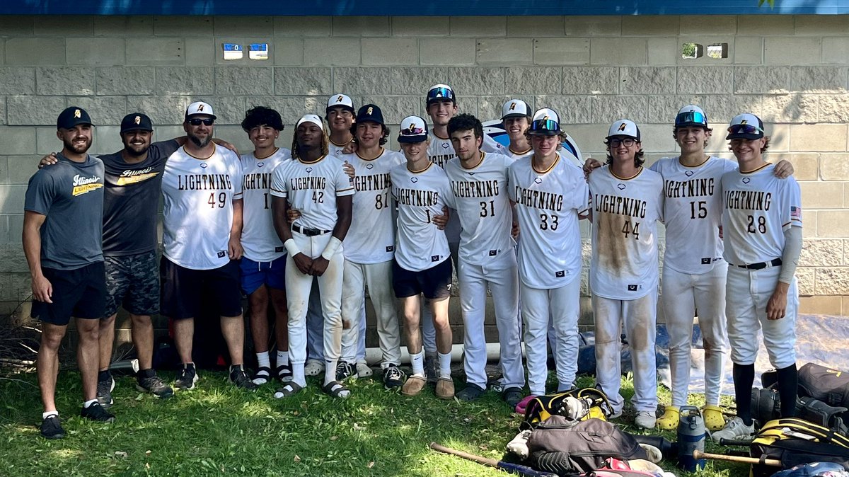 End of year wrap up: had a good travel season thanks to the IL Lightning and coaching staff. Finished the season with a .375 avg and .917 OPS. Had a hot July, batted .433 and .994 OPS. @baseballSNC