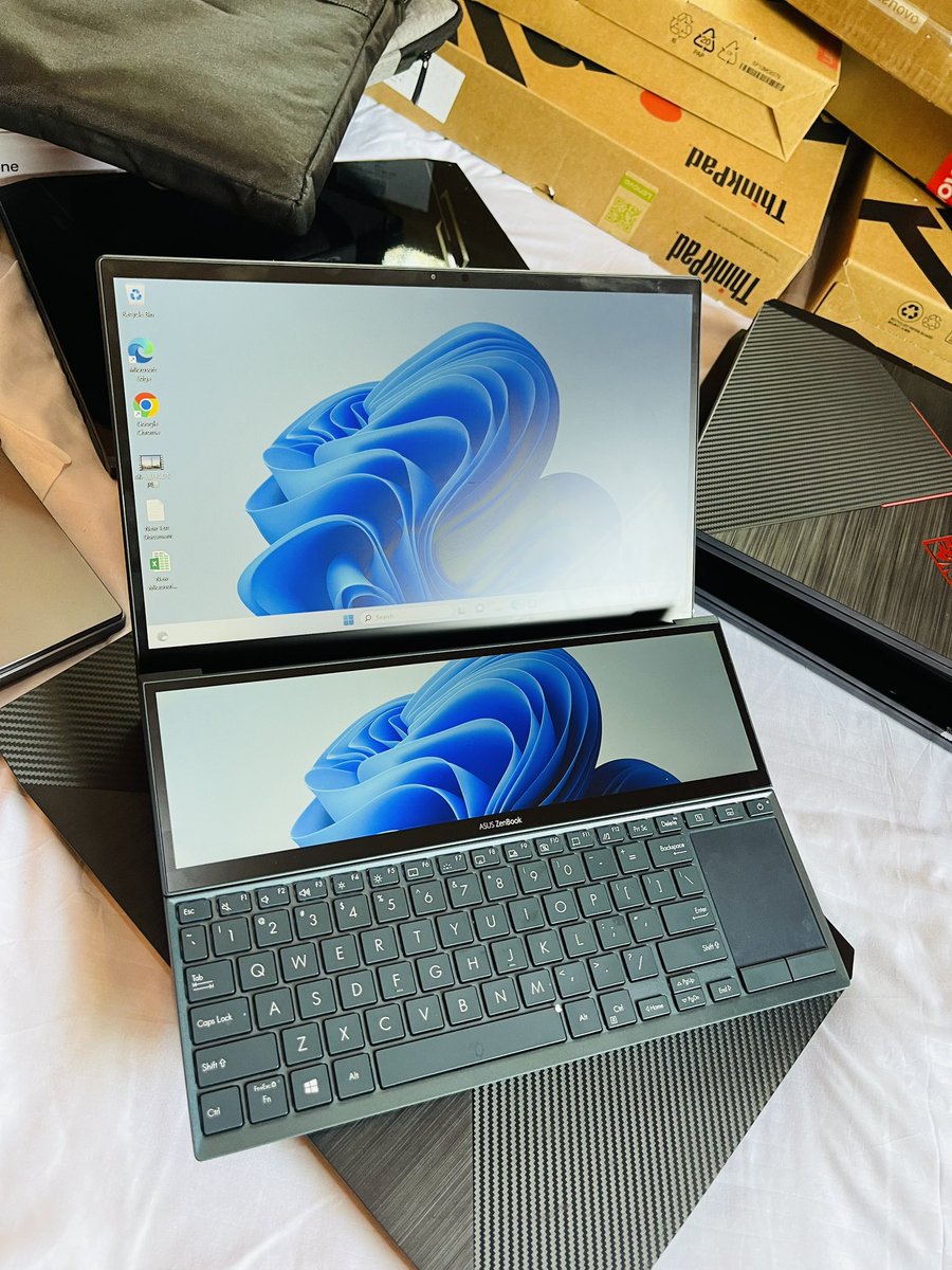 ASUS ZENBOOK 

INTEL CORE i5 10TH GEN 

16GB RAM 
512GB SSD 
15.6”1920x515 DISPLAY RESOLUTION 
DUO SCREEN DESIGN
TOUCHSCREEN
BACKLIT KEYBOARD
HDMI PORT
2x USB PORT 
1x USB PORT 
STYLISH DESIGN
BATTERY 10HRS

1,850,000

0994052813