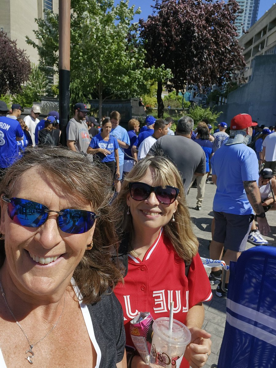 88sheyr's tweet photo. It's a great day for a ball game! 
Let's get the W @BlueJays so all of these fans can enjoy the celly!!!! @bobbicosby @sheyr88!!! https://t.co/NNpr2gY7qq