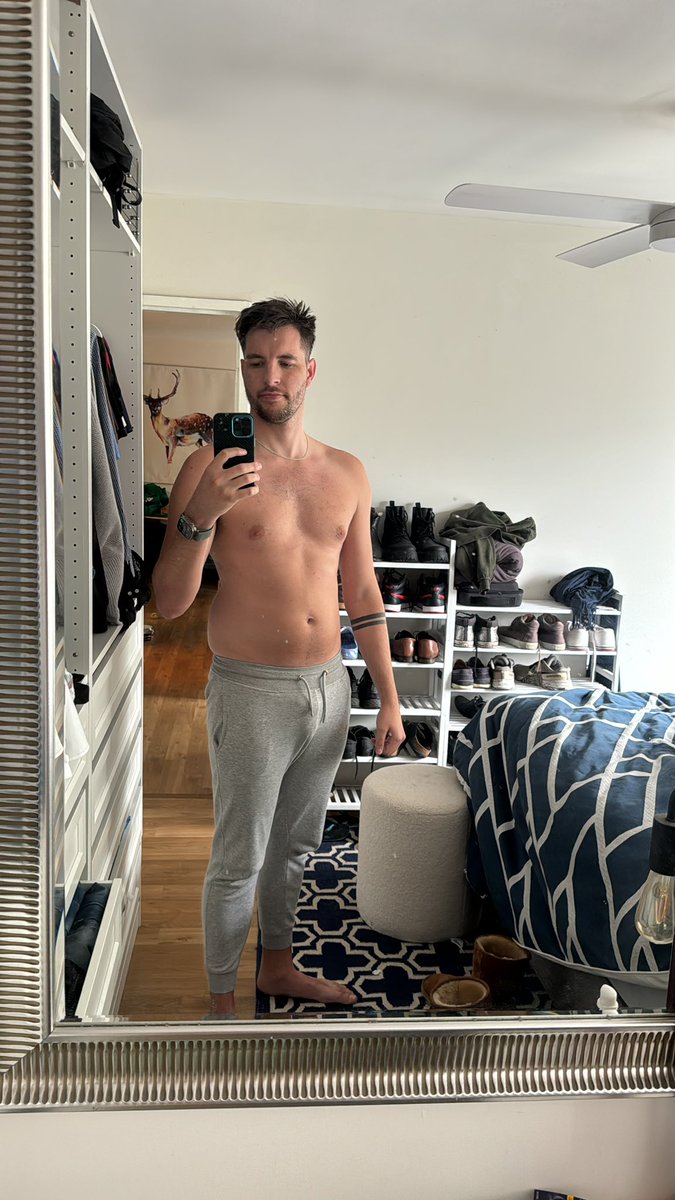 Harry95Hem's tweet photo. Going on holiday and winter bulk have done their job 😜 let’s see where get for summer https://t.co/ELt0KYJkWH