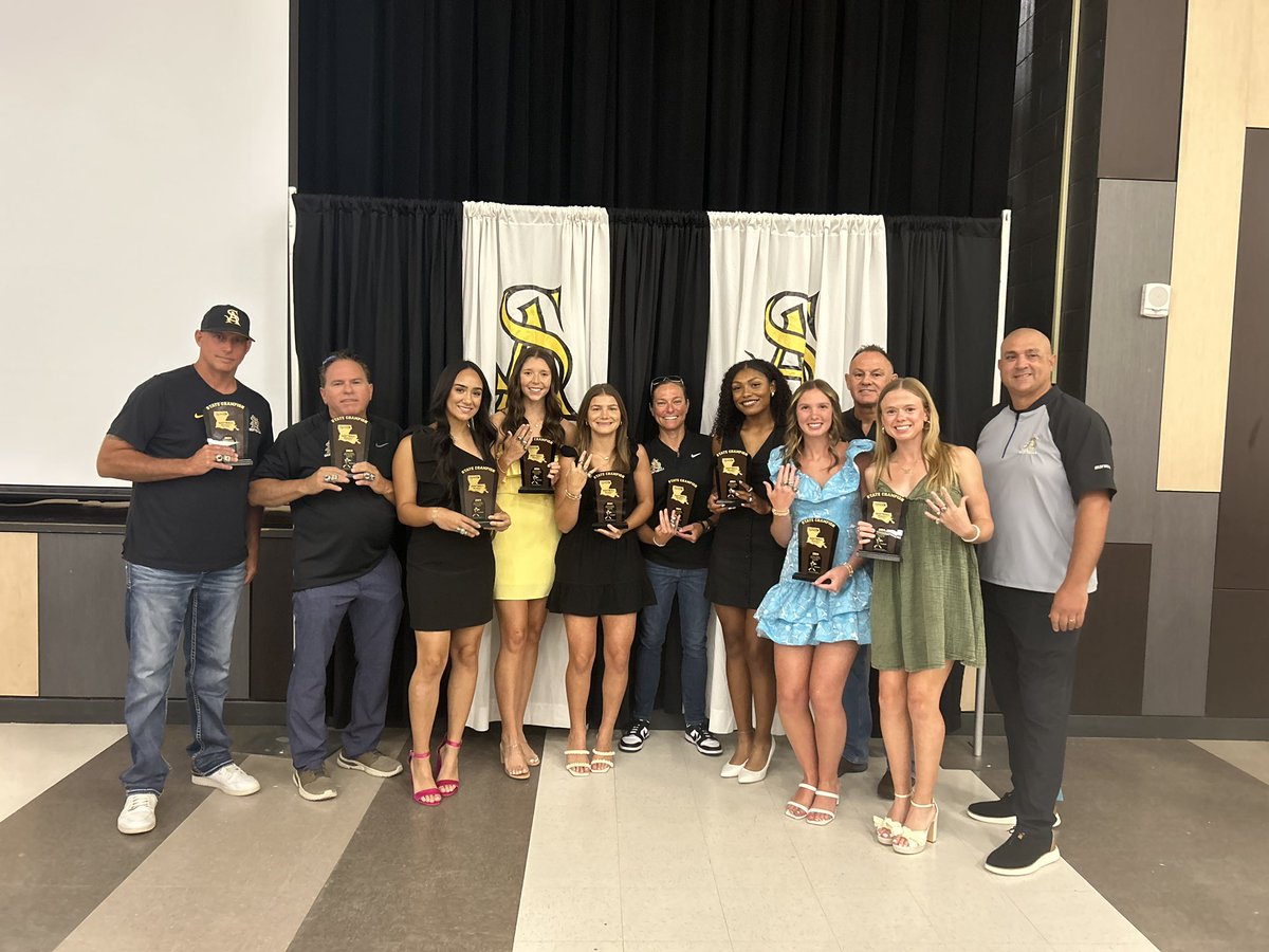 St. Amant Softball tweet media