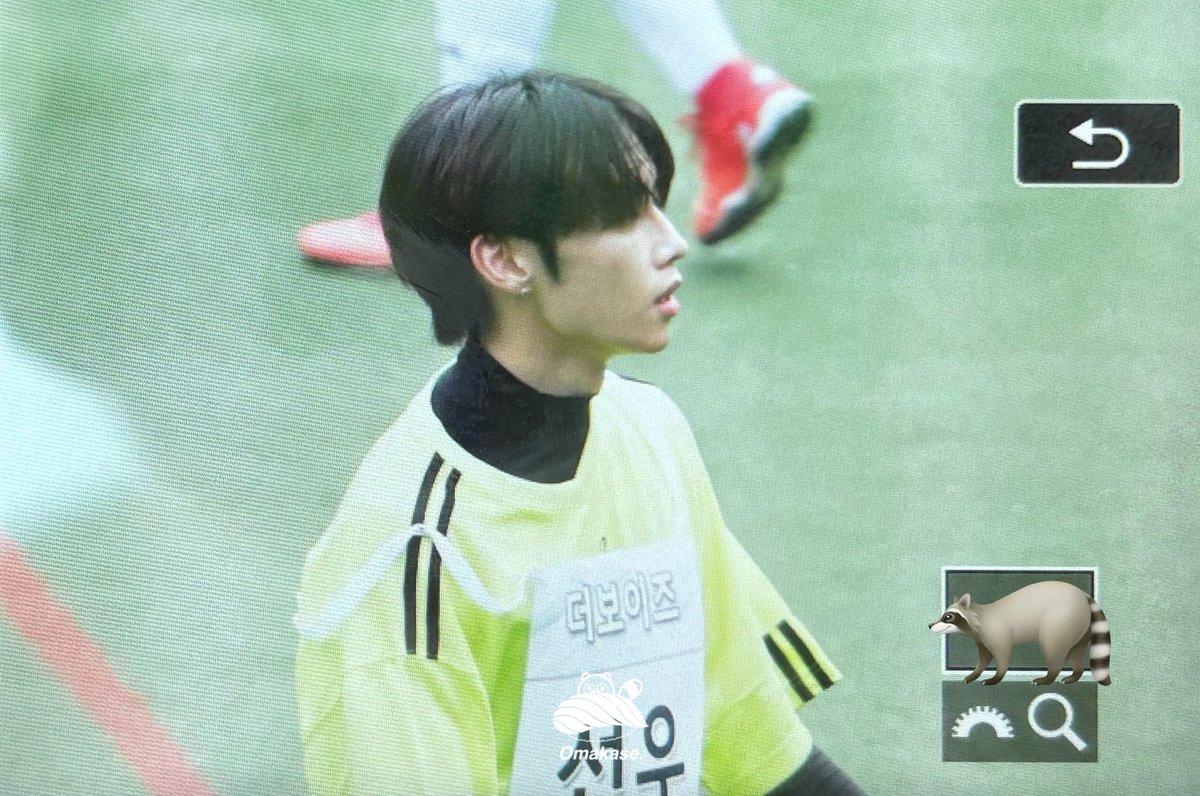 Omakase412's tweet photo. 240815 아육대 풋살
우리 떠눙이 더운 날씨에 수고 많았어요
🫳🏻🫳🏻🫳🏻🫳🏻🫳🏻

#선우 #SUNWOO $UNWOO #ソヌ #더보이즈 #THEBOYZ https://t.co/5cFT4k0HCP