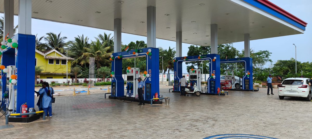 "Honored to celebrate our 78th Independence Day at Vasco RRO with pride and patriotism! A day filled with heartfelt tributes, vibrant culture and unit🇮🇳 <a href="/hpcl_retail/">Mera HP Pump</a> <a href="/HPCL/">Hindustan Petroleum Corporation Limited</a> <a href="/WestRetail/">HPCL WZ RETAIL</a> <a href="/Rg03Goel/">Rajeev Goel</a> <a href="/shashankstiwary/">Shashank Tiwary</a> <a href="/iammohitdhawan/">Mohit Dhawan</a>