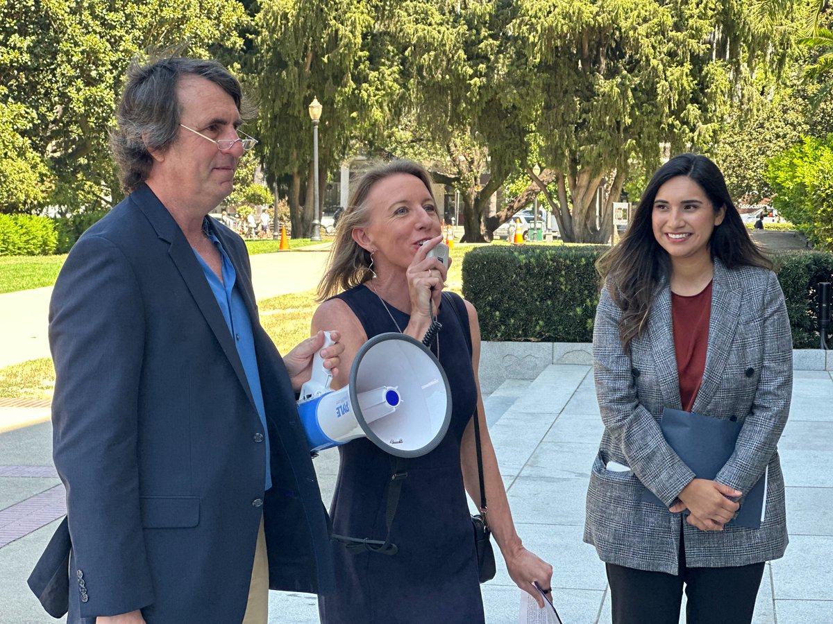 CACleanMoney's tweet image. Great Capitol rally for AB270 &amp;amp; SB24 California Fair Elections Act to allow public financing of campaigns to empower voters!

Inspiring speakers included authors @alex_lee @AsmCervantes &amp;amp; coauthors @SenBlakespear &amp;amp; @JoshBeckerSV.

Now it's up to @BuffyWicks @CASpeakerRivas…