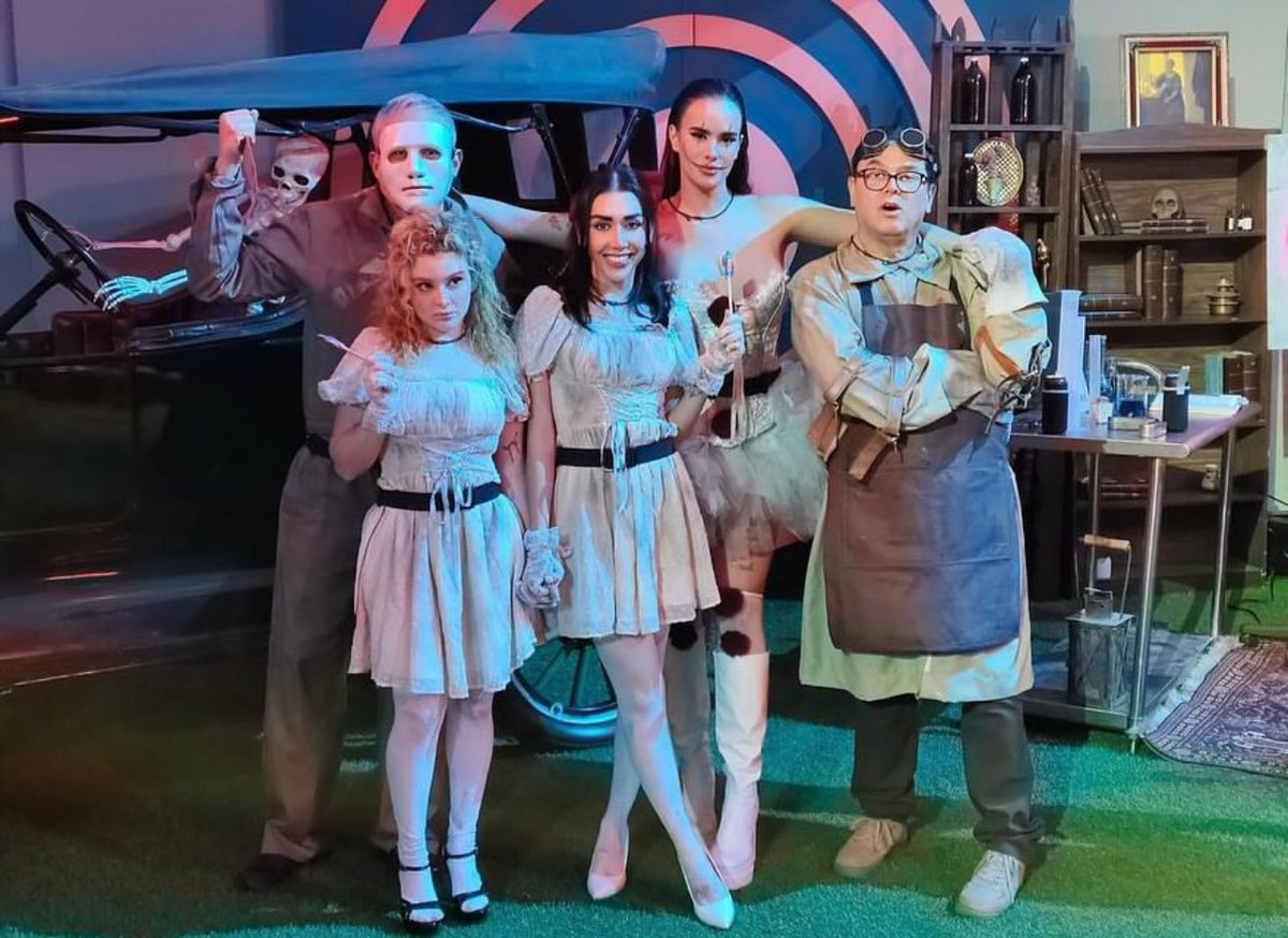 🌊 Iniciamos dinámica de votación para cuarto mar 🌊

👉🏻📆 Los de Enero, Febrero, Marzo y Abril votan por Arath 
👉🏻📆 Los de Mayo, Junio, Julio y agosto votan por Briggite 
👉🏻📆 Los de Septiembre, Octubre, Noviembre y Diciembre votan por Mario 

👑 vota en: