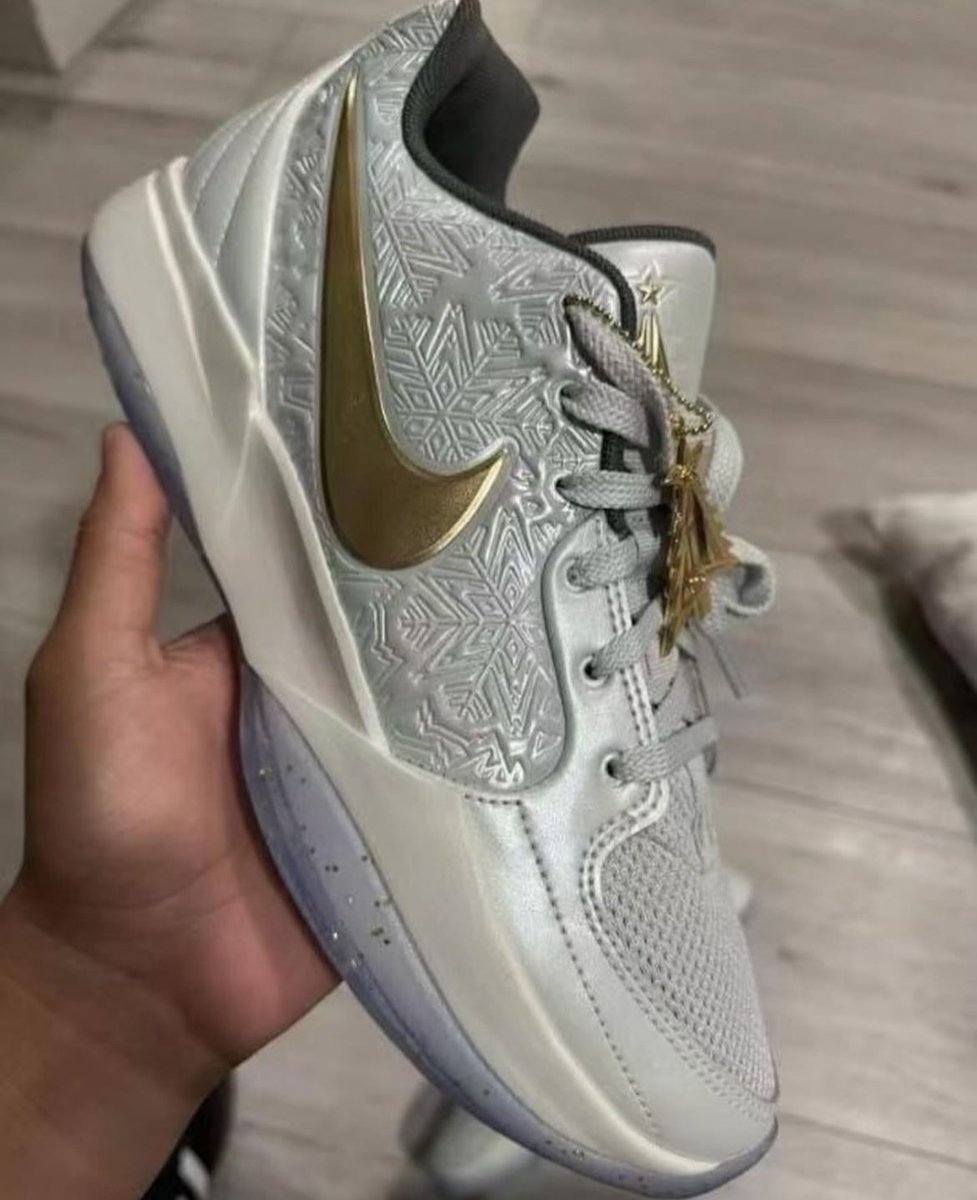 【最終値下げ】JA2 クリスマス クリスマス気分を盛り上げる『NIKE JA 2 