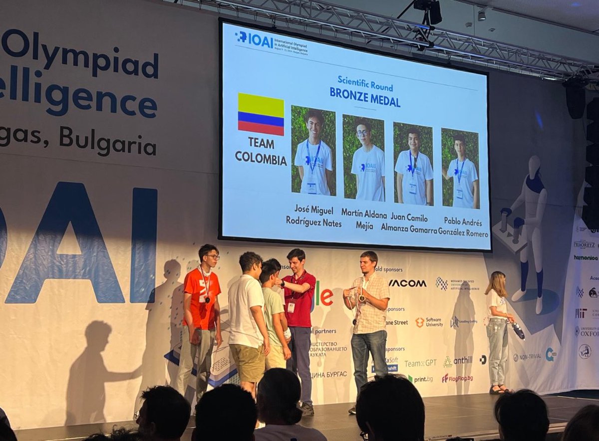 Freedom_328's tweet photo. @WRadioColombia Hoy nuestros jóvenes Colombianos ganaron bronce en  “The first edition of the International Olympiad in Artificial Intelligence” realizadas en Burgas, Bulgaria. Un logro mas en el campo de la Inteligencia Artificial a nivel nacional🇨🇴. https://t.co/D36UvvA6oI