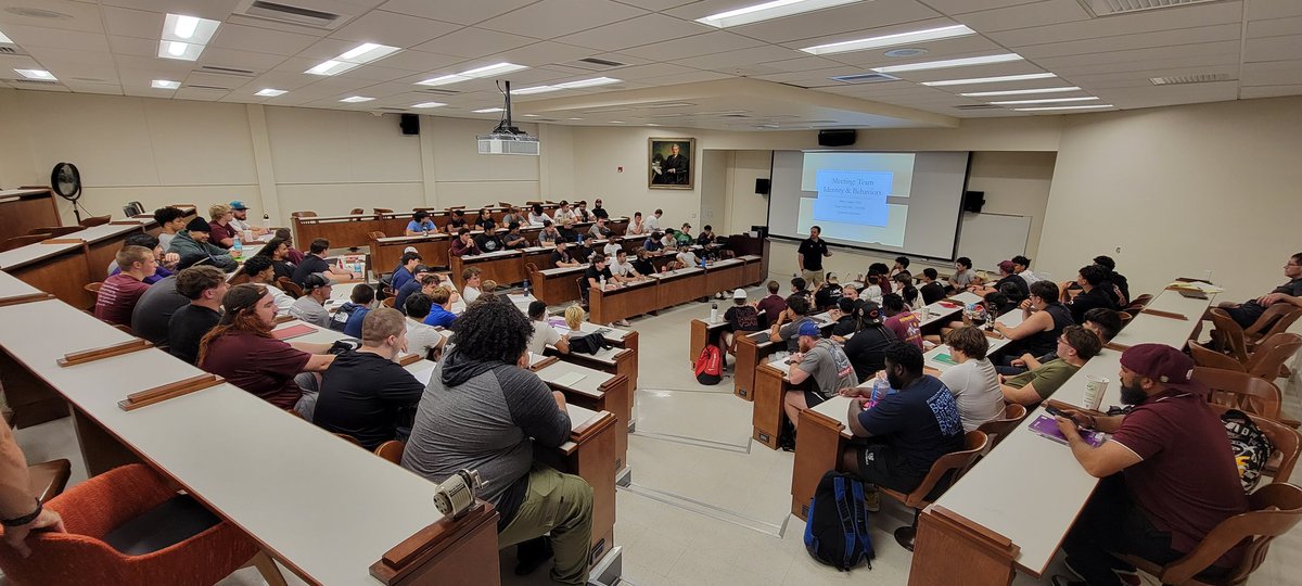 🔥GREAT DAY TO BE A LOGGER!!🔥
Day 1 with the addition of an AWESOME 2024 recruiting class for the #1 Academic University (FORBES MAGAZINE) &amp; Best Rated Athletic Facilities (PRINCETON REVIEW) in the NorthWest Conference - we got better today!!
LEETTTSSGGOOOO!!!