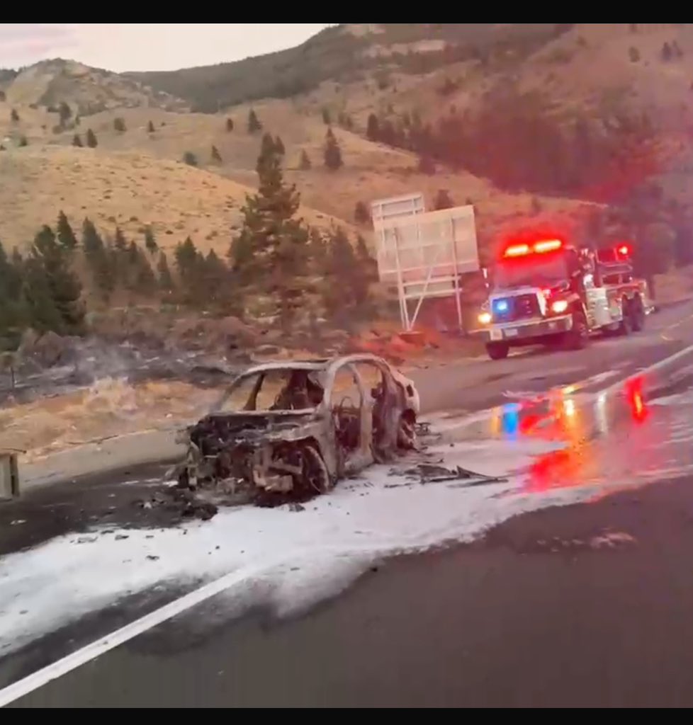 RamanRescueteam's tweet photo. nevada i80 west
sacramento to Reno
car fire 🔥11 August 2024 6:30 pm

#i80 #Nevada #reno #usa #firefighters in https://t.co/sS39CRPO7v