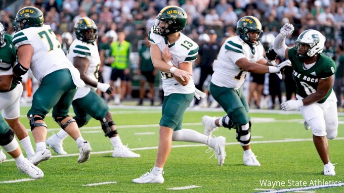 Owen_Lock47's tweet photo. After a great call with @CoachWheat6 I am grateful to say I have received my second D2 NCAA offer to @WSUWarriorFB 

@warriors_fbc @MVPFA2016 @coach_wwright https://t.co/gKhZo9IBiN