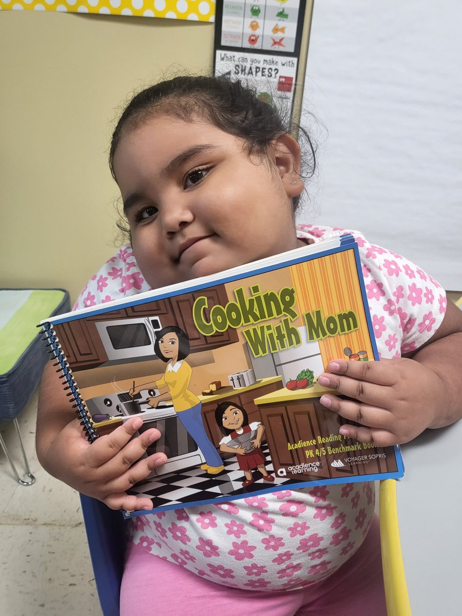 RCPS_EarlyLearn's tweet image. Tutoring with Mrs. Lindley #prek #backtoschool 
#letterrecognition #letters #lettersounds #dph #pat