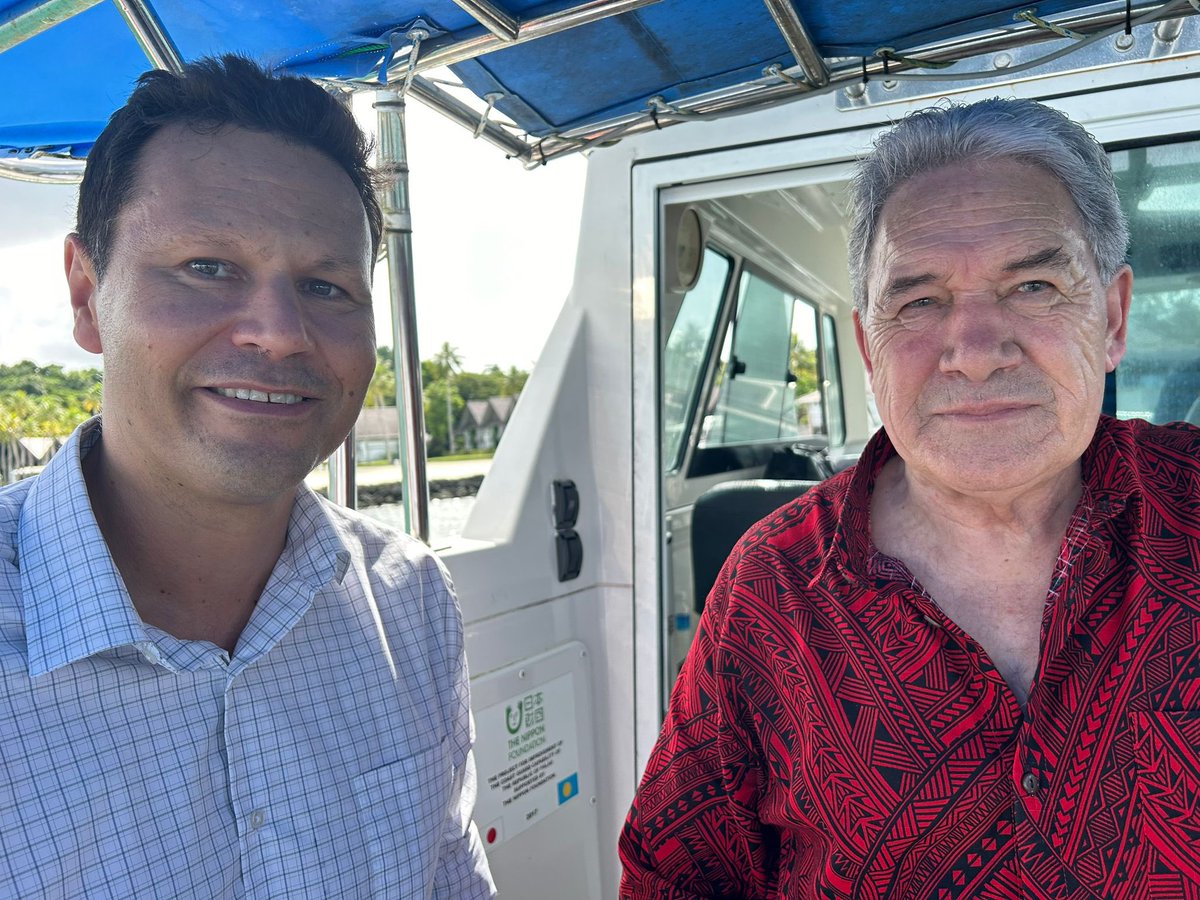 The Minister with Mike Ketchen, New Zealand’s Ambassador to the Republic of Marshall Islands, Federated States of Micronesia and Palau. 

Ambassador Ketchen’s <a href="/MFATNZ/">New Zealand Ministry of Foreign Affairs & Trade</a> team organised the New Zealand delegation’s visit to the North Pacific this week.

🇳🇿 🤝 🇲🇭 🇫🇲 🇵🇼