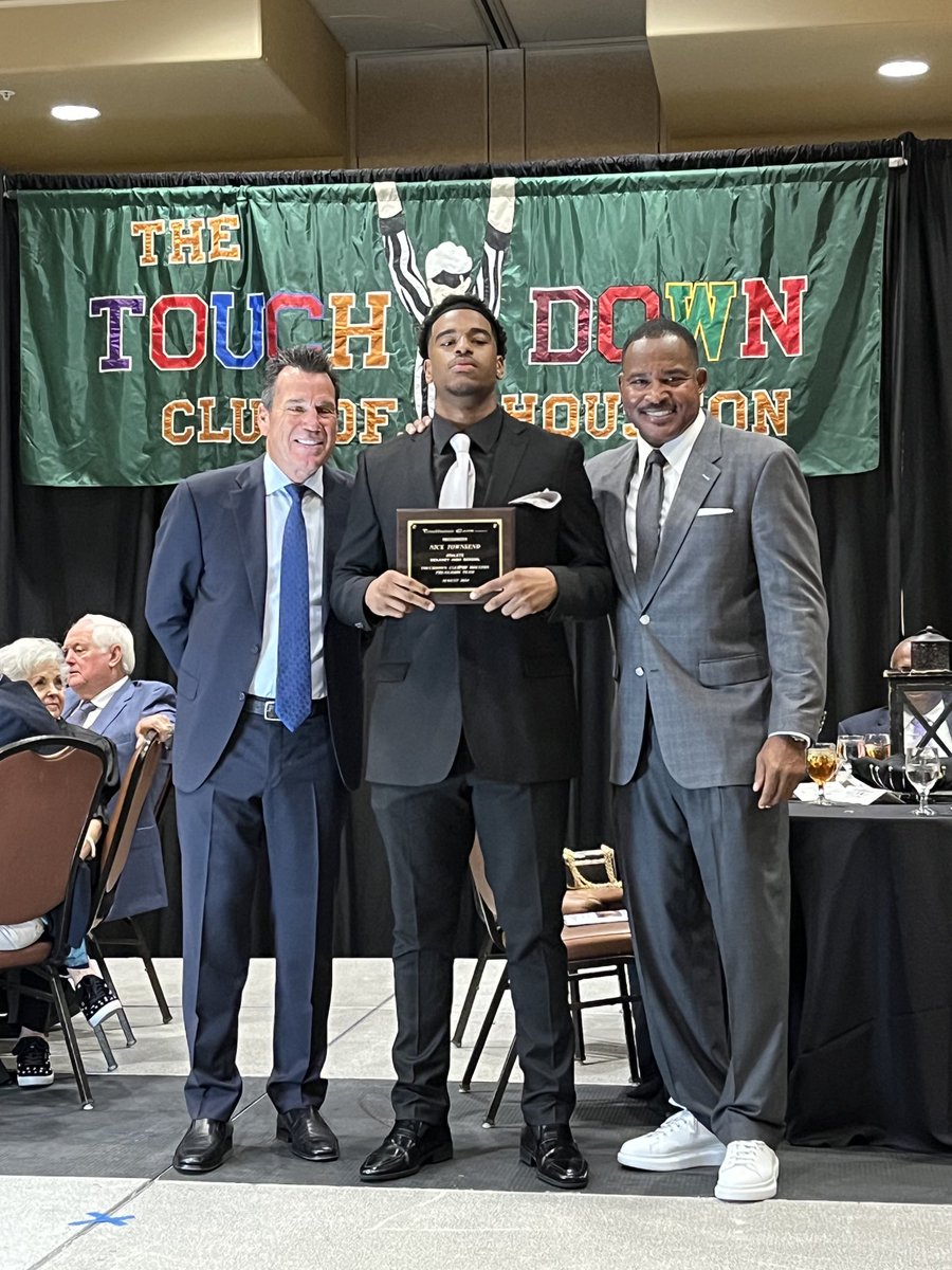 DerrellOliver's tweet photo. Congratulations to these Spring ISD Athletes for being selected to the 2024 Touchdown Club of Houstons Pre Season Team.  Tanook Hines~Dekaney, Nick Townsend - Dekaney and Floyd Guidry- Spring 🏈 ⁦@SpringISD⁩ https://t.co/dvyj4kOHzW