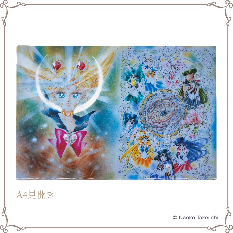 ＼📣#美少女戦士セーラームーン ミュージアム 商品紹介💖／    💎見開きクリアファイル（C） A4サイズのポケットが両サイドに付いた見開きクリアファイルです✨ ポケットにはセーラームーンのアイテムがデザインされています👑  🌙名古屋展チケット 好評発売中 sailormoon-museum.com