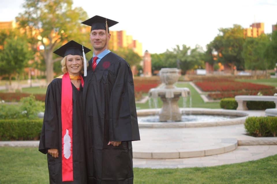 ellis_family1st's tweet image. Lost her a few years ago, she was different, and honestly what most strive to be! Have twins, first girl in the family never got to meet them! #donttext