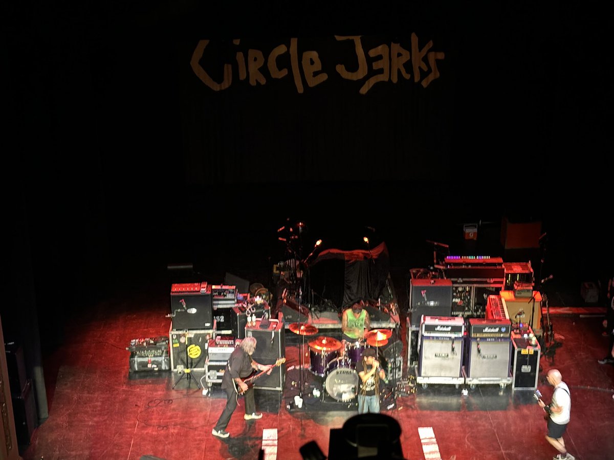 ColleenEYWG's tweet photo. Circle Jerks https://t.co/VOqkhzADFL