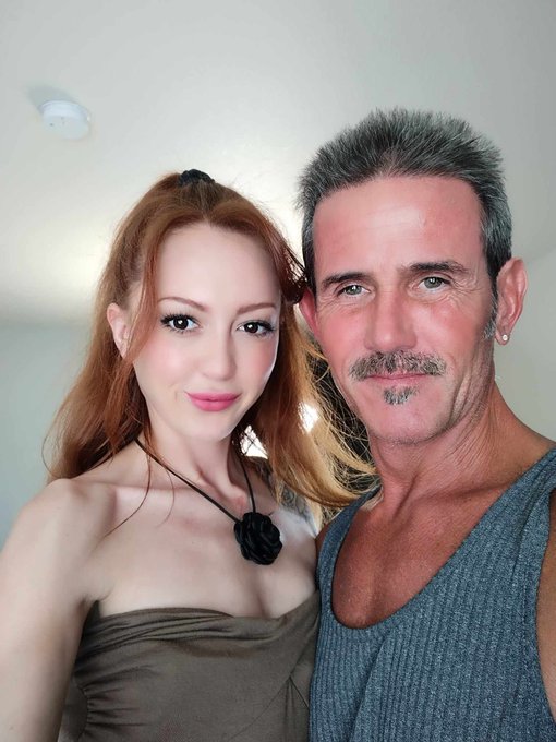 Fun time today shooting content with the awesome Kendra Cole. https://t.co/d24z3XvJUy