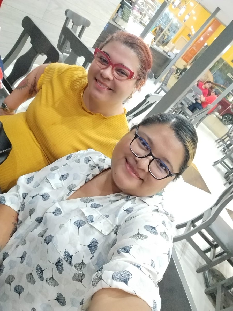 DescaradaGorda's tweet image. Nos hacía falta echar chal 
@sofia_2891