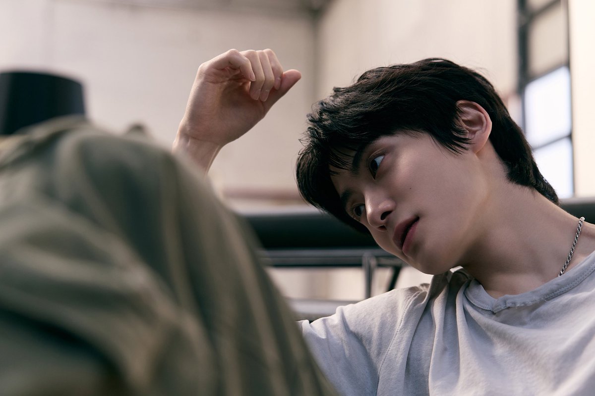 NCTsmtown's tweet image. NCT 재현, 첫 솔로 앨범 ‘J’로 들려줄 로맨틱 러브송!
담백하게 전하는 마음 ‘Easy’, 머릿속에 맴도는 ‘Can’t Get You’!
와일드&amp;amp;위트 가득한 무드컷 공개 화제!

m.entertain.naver.com/article/112/00…

#JAEHYUN #재현 #J 
#JAEHYUN_J 
#NCT #NCT127