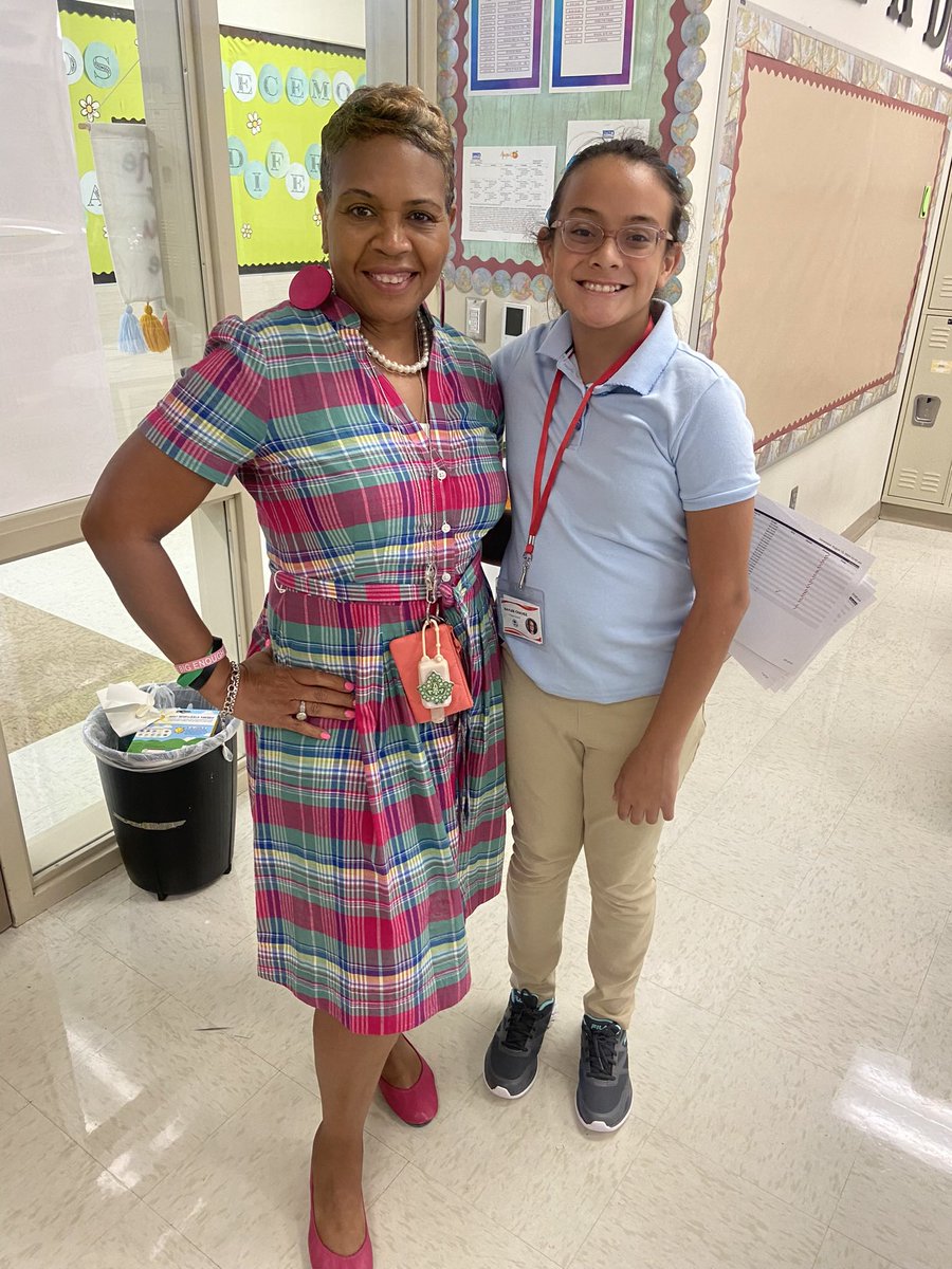 Debbie Showell tweet media