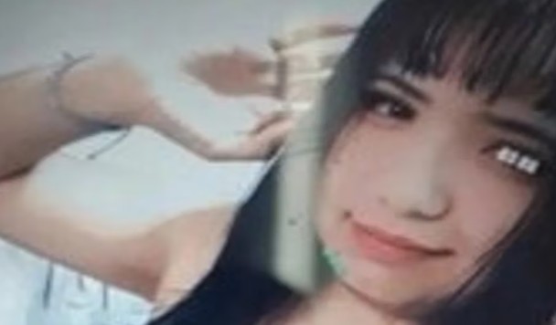 #URGENTE BÚSQUEDA EN TIEMPO REAL #TRELEW
🆘 PEDIMOS MÁXIMA DIFUSIÓN 🙏
Milagros Soraya Llanquiman tiene 15 años, desapareció el 13/8 en Trelew, provincia de Chubut. Es delgada, altura 1,50. Avisar #Urgente al ☎ 2804688390, 101 o 911

<a href="/TWAMADERNA/">Adrián Dario Maderna</a>