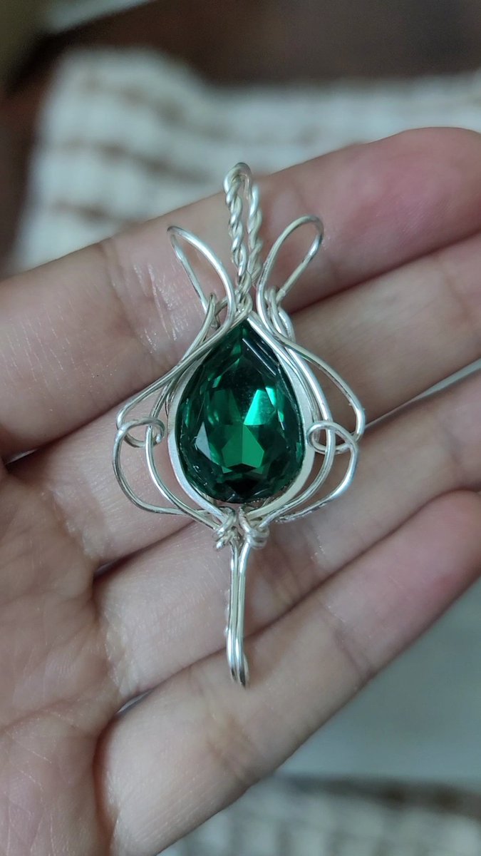 aristajem's tweet photo. https://t.co/OCRHrM2dC4
Beautiful handmade elven jewelry #handmadejewelry #fairyjewelry #elvenjewelry #uniquegifts https://t.co/USumaqinwx
