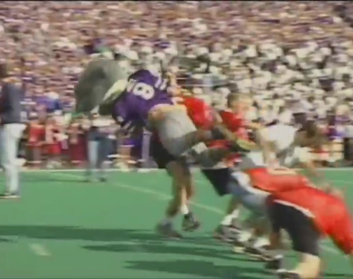 the_brethen's tweet photo. @KStateFB Willie skits https://t.co/4NyGkA4Jjv