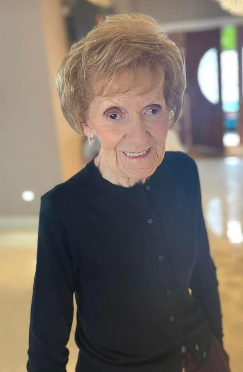 ARTIST TAXI DRIVER tweet media