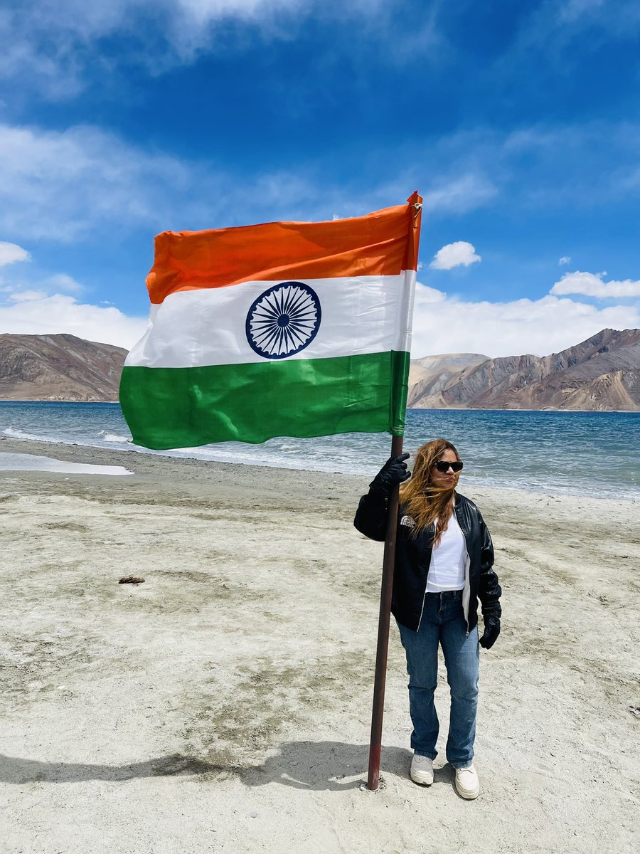 ank00500's tweet photo. "May the flag of our nation always fly high and may our hearts always be filled with pride. Happy Independence Day!"
Jai Hind!🇮🇳
Happy 78th Independence Day!
#IndependeceDay2024 https://t.co/CE4FEVZs1q
