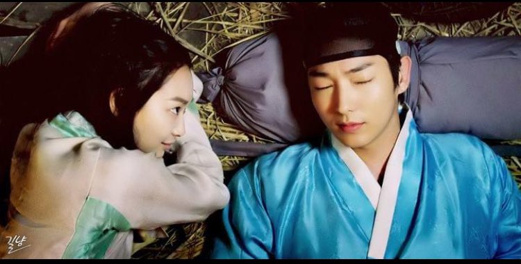 BunnypawJ's tweet photo. 아랑사또전 12주년 축하해! 🥳
Happy 12th anniversary, Arang and the Magistrate 🎊
㊗️「アラン使道伝」12周年🎉
ツンデレ官吏キムウノと強気な幽霊アランは相性最高💕
Tsundere bureaucrat Kim Eunoh & charming ghost Arang make a perfect couple.
@JGshock
#이준기 #イ・ジュンギ #LeeJonGi https://t.co/476gtWKW0M