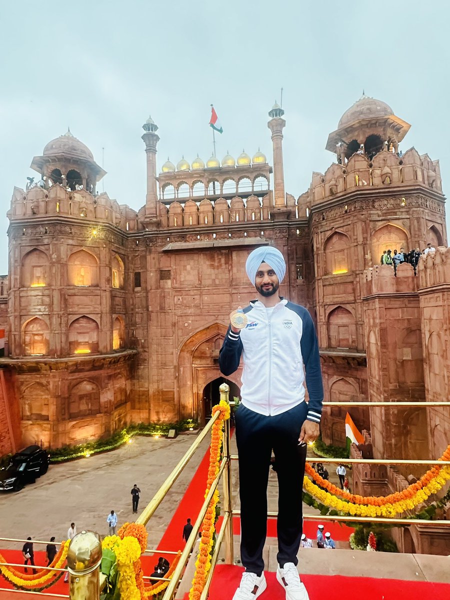 Mandeep Singh tweet media