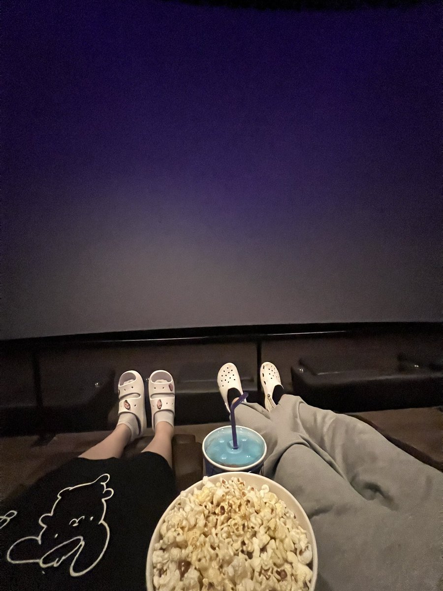 ChristinaCho18's tweet photo. proof that love is real :) https://t.co/M7jzaIqgxo