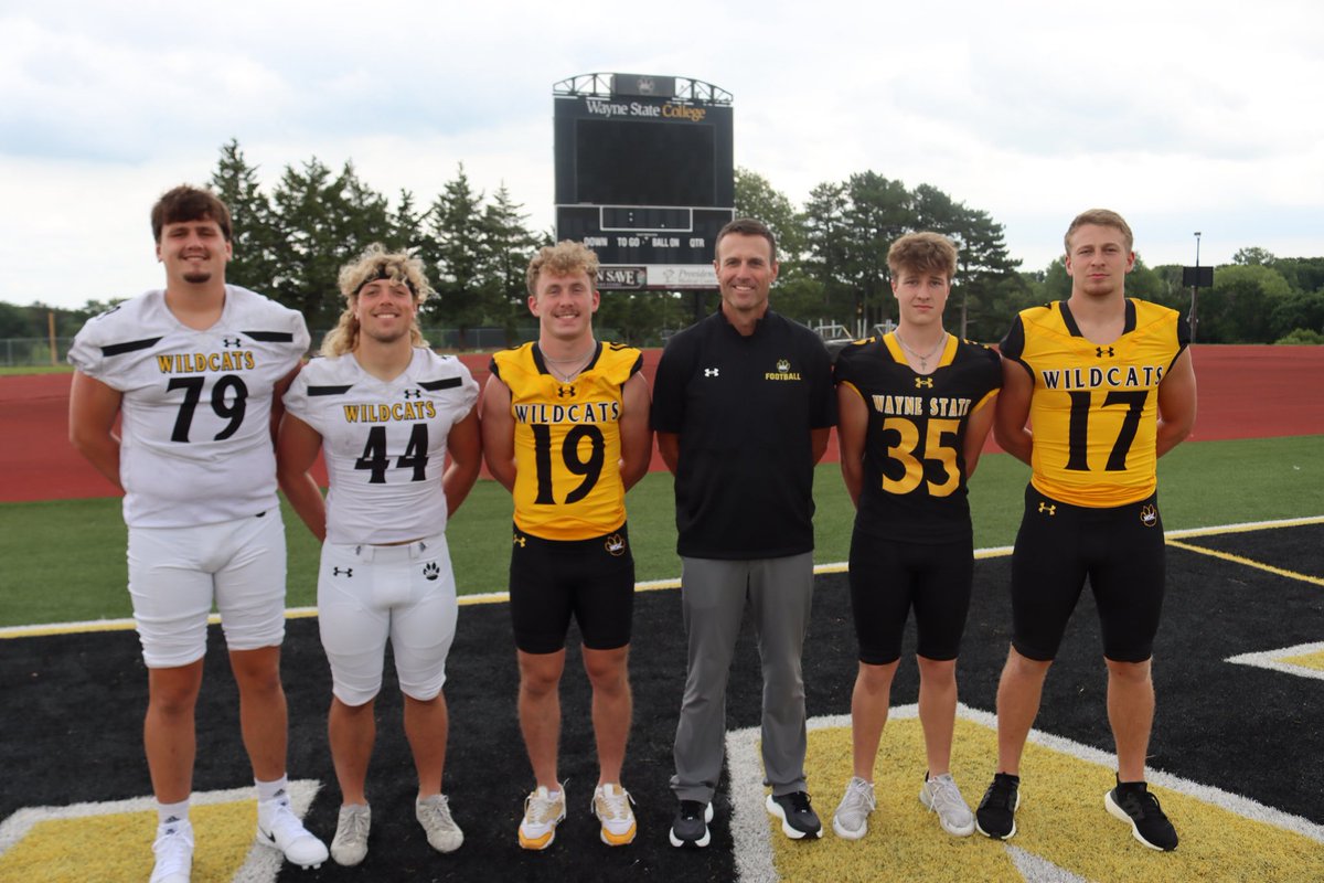 Excited for the season with this group!  Starts in 2 weeks!  #GoCats. #Wayn25tandard. #Specialists!