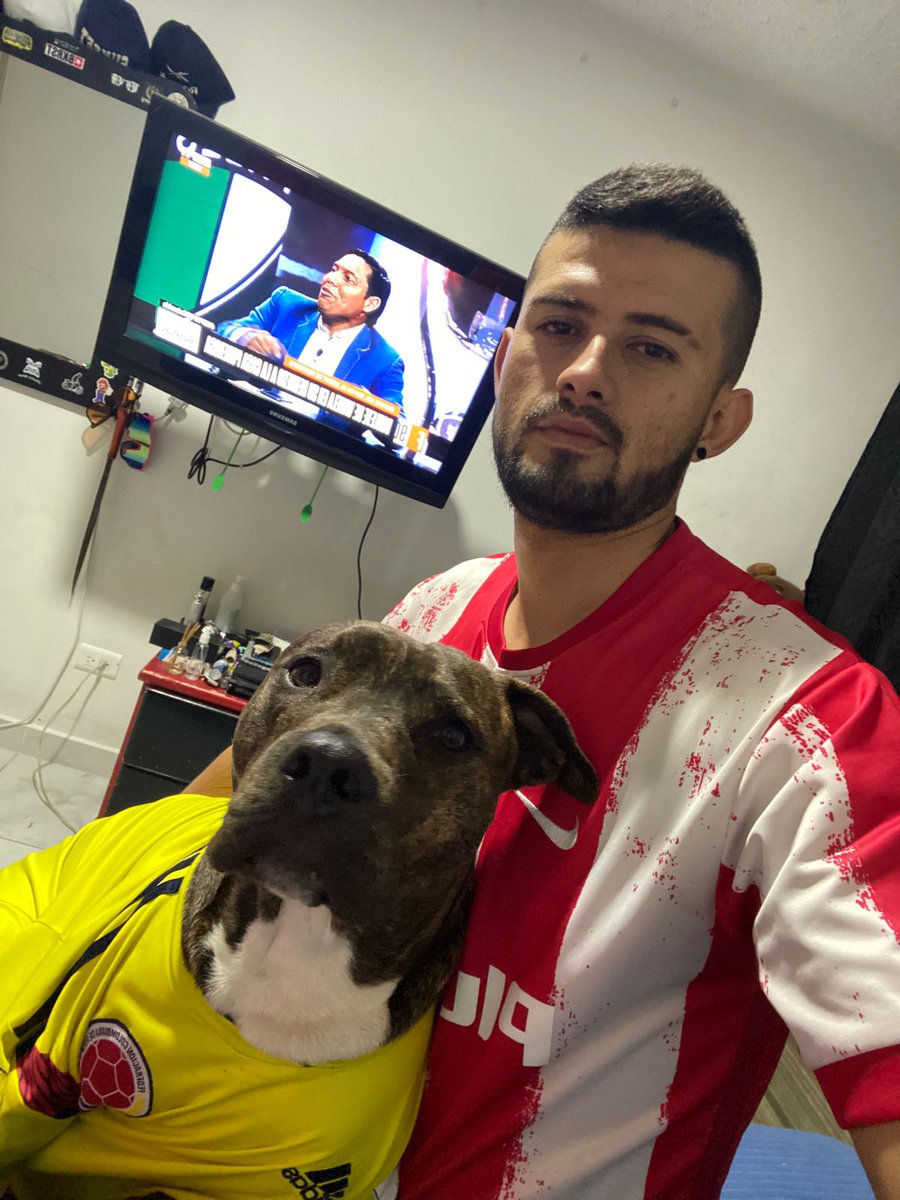 soclenoos27's tweet photo. @ESPNColombiaaca viendo fútbol ❤️ #ESPN90COLOMBIA #DisneyPlus #laliga https://t.co/8GayLyKEox