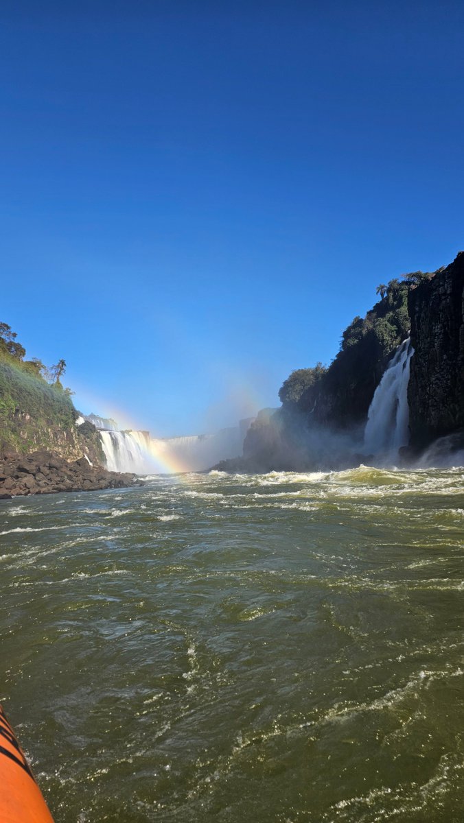 DiegoCogno's tweet photo. Lindas jornadas de intercambio y momento de distensión tuvimos con el grupo de #BOLDfarmers 2024 🙌🏼  comandando por @Nachoimhoff 💪🏾

📍Iguazu, ARG 🇦🇷
@Syngenta_ar https://t.co/gogK7yJWds