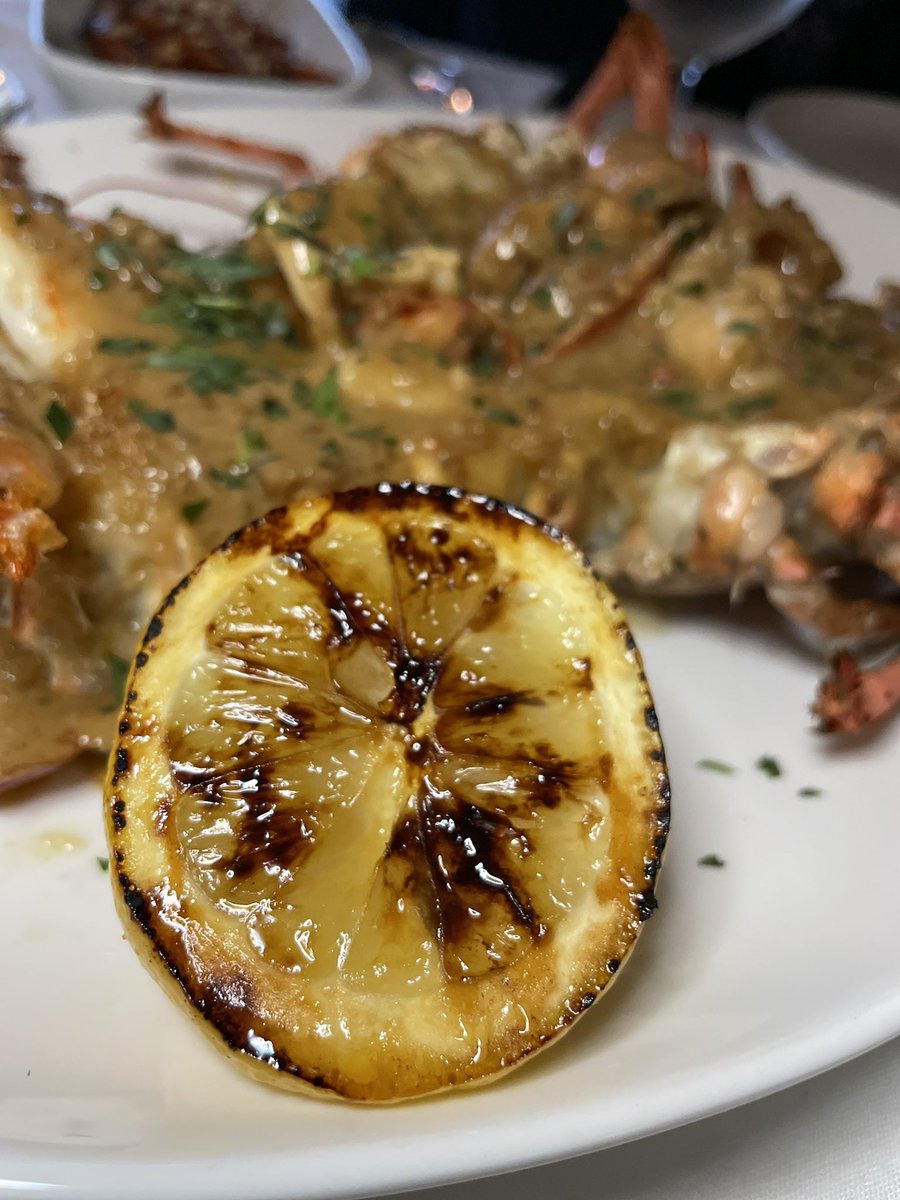 eatinglasvegas's tweet photo. I’m the first to admit that lobster Thermidor and rib eye steaks aren’t the most photogenic foods…but you won’t find better versions of these in #Vegas. 🦞🥩🥂🍋
#MaeDalys #DTLV https://t.co/qTcIQtPALV