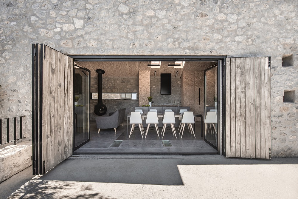 KGDAwards's tweet photo. #KGDAhighlight
#Environment

Kyoto Global Design Awards 2023 Winner - Architectural Studio Ivana Lukovic

Project - Peloponnese Rural House
🔗https://t.co/K68eiDtA9D

#KGDA #KGDA2023 #kgdawards #designawards #RecycledNaturalMaterials #TraditionalStoneStable #IndustrialFeel https://t.co/Y0smA9ROsf