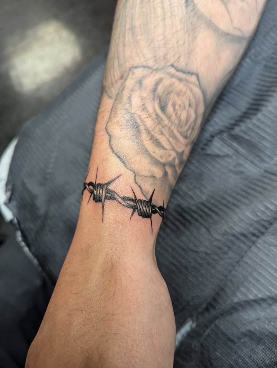 reviiser // Dave Estes tweet media