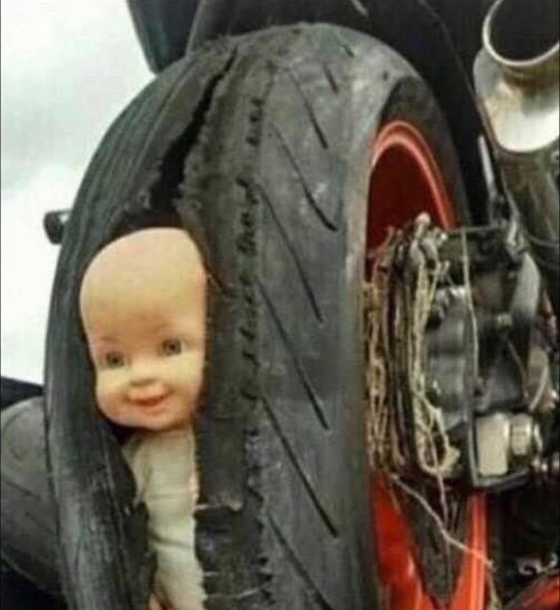 Every time the condom breaks
#LoL #GOLD #naija #SuperCup #condom