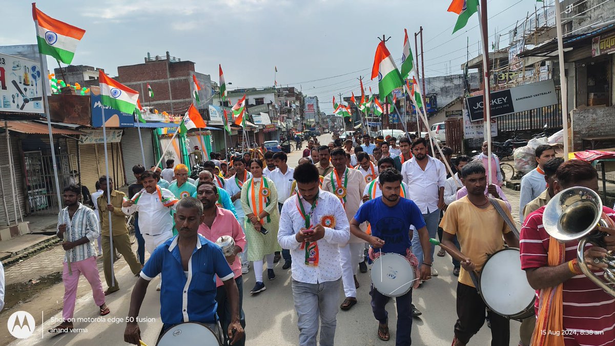 mohanverma334's tweet photo. आज 78वा स्वतंत्रता दिवस के पावन पर्व पर नगर पालिका हाटा के प्रागण मे झंडा फहराकर शपथ लिआ और नगर के महान विभूतियों को माल्यार्पण किया और नगर में प्रभात फेरी लगाया !!
@AmitShah @BJP4India @BJP4UP @myogiadityanath https://t.co/3XHmjTJSfV