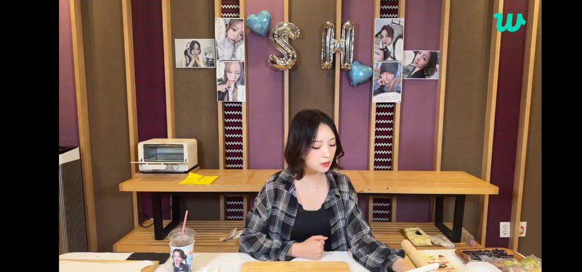 residentfe1059's tweet photo. #해피소희데이 #소희가_만든_쿠키
#RocketPunch #로켓펀치 #RCPC 
#소희 #SoHee
생일 축하해! 소희야! 수많은 사람들이 너의 생일을 축하해주고 있어! 너의 밝은 미소가 켓치들의 마음을 울리게 만들어 ㅎ
앞으로도 그 미소가 영원히 유지되길 바랄게!
다시 한번 생일 축하해! https://t.co/1v56jxW8R5