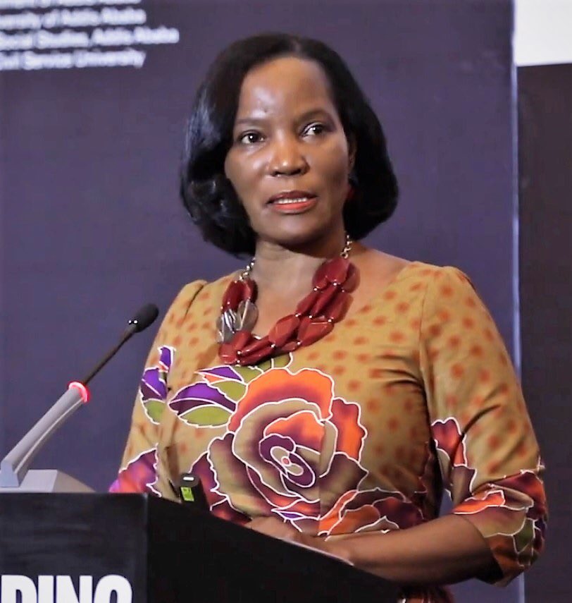On behalf of all Ugandans am sorry Madam <a href="/JenniferMusisi/">Jennifer S Musisi</a>  please forgive us 🙏😭