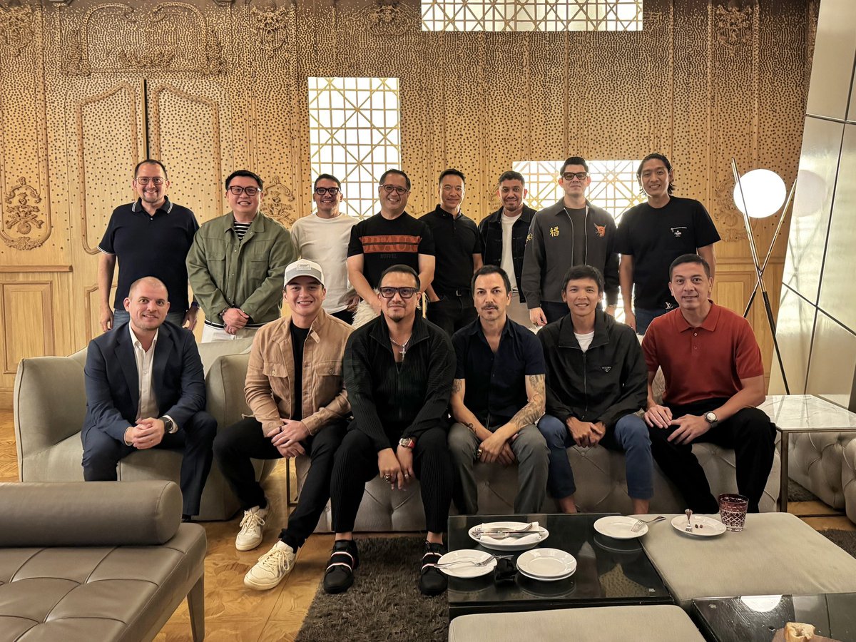 EM Emil’s Birthday. 🦍🦍🦍 #euromonkeys